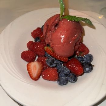 Drew's on Halsted - Assorted berry bowl with sorbet - American Near Me - Chicago, Illinois Drew's on Halsted - Assorted berry bowl with sorbet - American Near Me - Chicago, Illinois