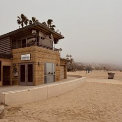 Corona del Mar State Beach - Cold, Windy, Foggy, Overcast Day, 58 degrees, Feb 3, 2025