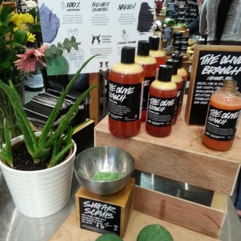 Lush - Cosmetics & Beauty Supply Near Me - Schaumburg, Illinois