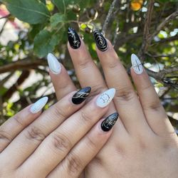 Q Nails & Spa
