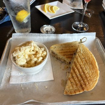 Melt Kitchen and Bar - Duck Club - New American Near Me - Greensboro, North Carolina