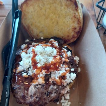 Avenue Pub - Orange Beach - urger - American Near Me - Orange Beach, Alabama