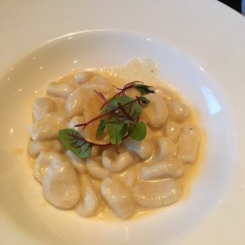 Carisma - Appetizer sized Gnocchi with four cheese sauce - Italian Near Me - Toronto, Ontario Carisma - Appetizer sized Gnocchi with four cheese sauce - Italian Near Me - Toronto, Ontario
