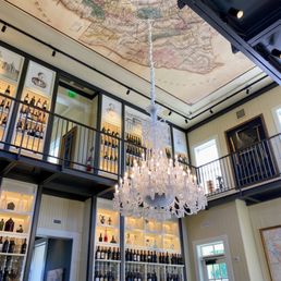 Beautiful historical home for enjoying great wine and relaxing!!! Beautiful historical home for enjoying great wine and relaxing!!!