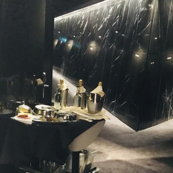 Me - Here comes the bubbles! - Hotels Near Me - London, XGL