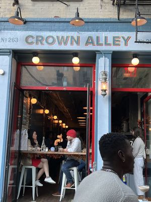 Crown Alley by null