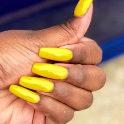 Hollywood Nails