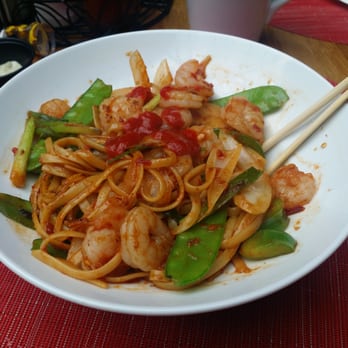 Buffet Americana - Make your own fresh stir fried noodles. - Buffets Near Me - Tunica Resorts, Mississippi