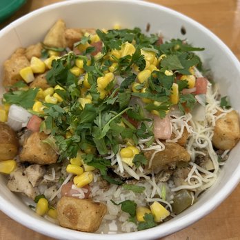 District Taco - Bowl with chicken and vegetable toppings - Mexican Near Me - Arlington, Virginia