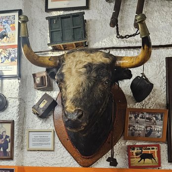 A Canadinha - Portuguese Near Me - Angra do Heroísmo, 20 A Canadinha - Portuguese Near Me - Angra do Heroísmo, 20