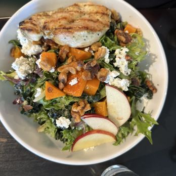 Hubbard Grille - Harvest Salad with chicken - New American Near Me - Columbus, Ohio Hubbard Grille - Harvest Salad with chicken - New American Near Me - Columbus, Ohio