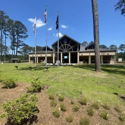 Alabama State Welcome Center - Beautiful outside