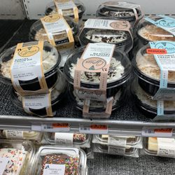 Okie's Thriftway Market - Ready-made desserts