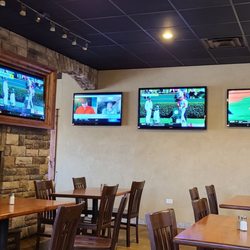 Tommy Vaughn's - Plenty of TVs