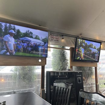 The Pumphouse Bar & Grill - Patio area - American Near Me - Bellevue, Washington