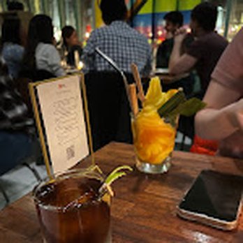 Blossom Bar - Cocktail Bars Near Me - Brookline, Massachusetts