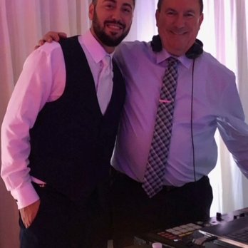 Perry's Mobile Disc Jockey - DJs Near Me Perry's Mobile Disc Jockey - DJs Near Me