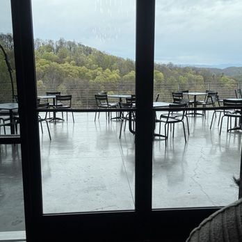 Tennessee Hills Distillery - Outside patio - Distilleries Near Me - Bristol, Tennessee Tennessee Hills Distillery - Outside patio - Distilleries Near Me - Bristol, Tennessee