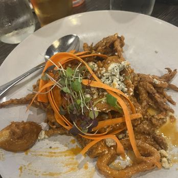 901 Wood Burning Kitchen & Bar - Special appetizer: buffalo calamari - Italian Near Me - Shrub Oak, New York