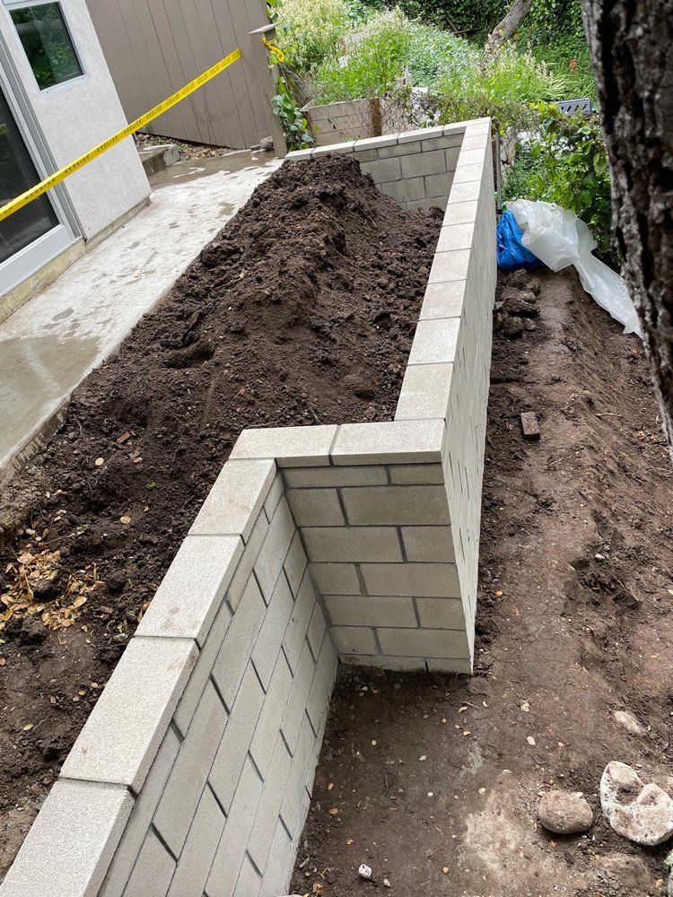 Slide of Best in Cali Construction