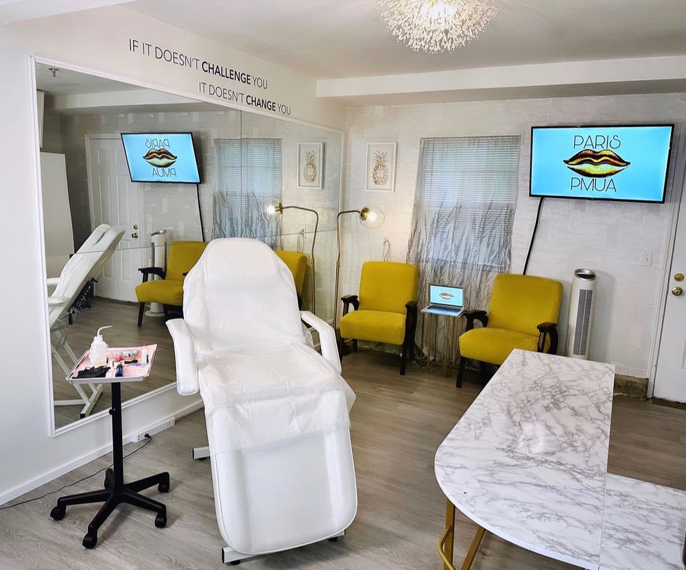 Paris Luxe Beauty Bar Logo