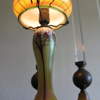 The Desmond House Bed & Breakfast - One of the many beautiful lamps. - Bed & Breakfast Near Me - Redding, California