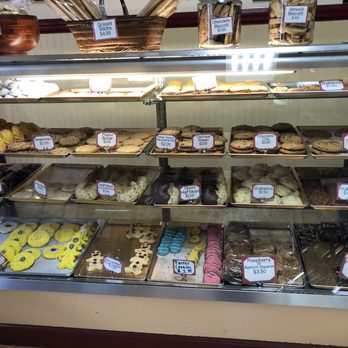 Half Moon Bay Bakery - Bakeries Near Me - Half Moon Bay, California Half Moon Bay Bakery - Bakeries Near Me - Half Moon Bay, California
