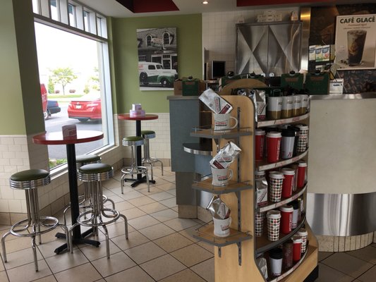 Krispy Kreme Doughnuts by null