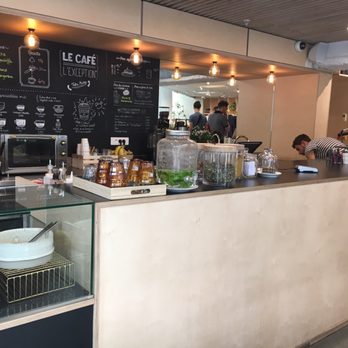 Le Café l'Exception - Le très beau comptoir du café l'Exception - Cafes Near Me - Paris, 75 Le Café l'Exception - Le très beau comptoir du café l'Exception - Cafes Near Me - Paris, 75