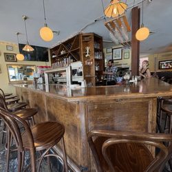 Hamilton's - Bar