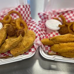 Sharks Fish and Chicken - Satisfy Your Hunger: Sharks Fish & Chicken Awaits!