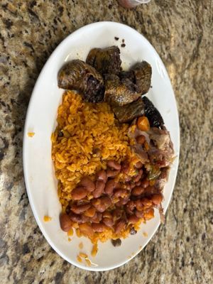 La Pequeña Lechonera inc by null