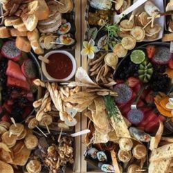SafeHands Catering - Grazing Tables designed to impress - lavish platters for guests to enjoy.  Perfect combined with Gourmet Buffet or Cocktail Dinner