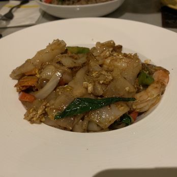 Kin'd - Drunken noodles with shrimp - Thai Near Me - Fresh Meadows, New York