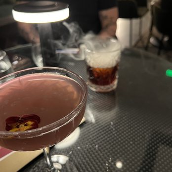 High 5ive Rooftop Bar - Cocktail Bars Near Me - Oakland, California