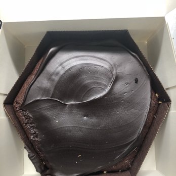 Lagkagehuset - chocolate cake (95 dkk if I remember correctly) - Bakeries Near Me - Copenhagen, 84 Lagkagehuset - chocolate cake (95 dkk if I remember correctly) - Bakeries Near Me - Copenhagen, 84