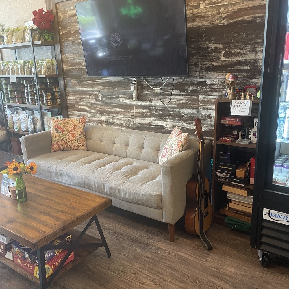 The Muddy Root - Chill area - Coffee & Tea Near Me - Orlando, Florida The Muddy Root - Chill area - Coffee & Tea Near Me - Orlando, Florida