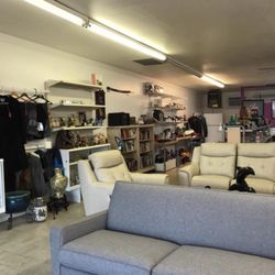 nahomi's thrift store