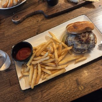 The Pinery - Smashburger - American Near Me - Orlando, Florida The Pinery - Smashburger - American Near Me - Orlando, Florida