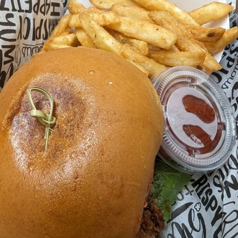 Tasting Notes - Chicken sandwich - Coffee & Tea Near Me - Norwood, New Jersey