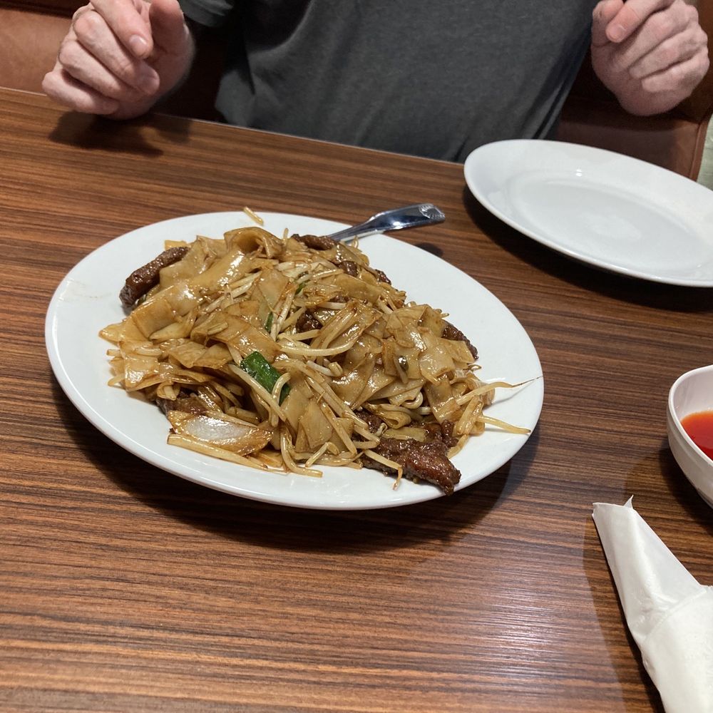 JJ’s Wok - Flat noodles - Chinese Near Me - Pflugerville, Texas