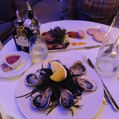 Le Petit Paris by null