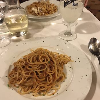 Riva Rialto - Spaghetti allá ragú (spaghetti with bolognese sauce) - very good! - Abruzzese Near Me - Venezia, VE Riva Rialto - Spaghetti allá ragú (spaghetti with bolognese sauce) - very good! - Abruzzese Near Me - Venezia, VE