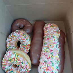 Half a dozen between $9-$10 Half a dozen between $9-$10