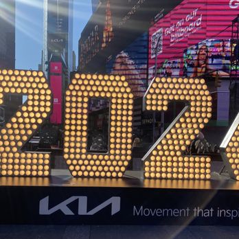 Times Square - 12/18-12/22/25: Welcome 2026 Sign available to take pics with before it gets hoisted up - Landmarks & Historical Buildings Near Me - New York, New York Times Square - 12/18-12/22/25: Welcome 2026 Sign available to take pics with before it gets hoisted up - Landmarks & Historical Buildings Near Me - New York, New York