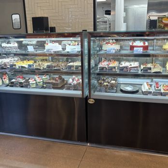85°C Bakery Cafe-Enterprise - Dessert counter - Bakeries Near Me - Las Vegas, Nevada
