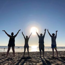 La Ventana Treatment Programs - Thousand Oaks - Therapeutic hike on the beach.