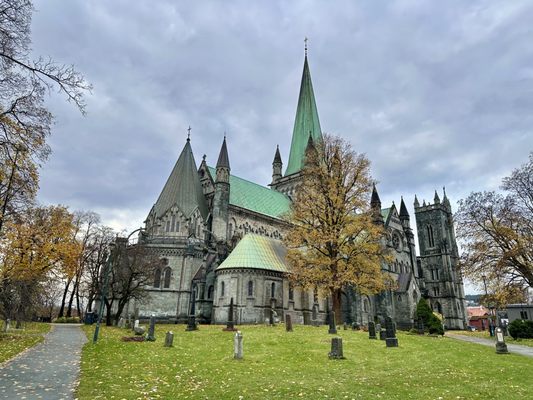 Nidaros Cathedral by null