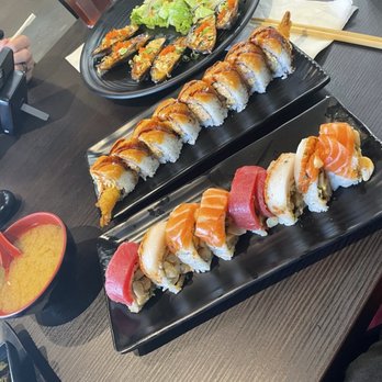 Yoshi Sushi - All we ordered the rolls filled with scallops were absolutely amazing - Sushi Bars Near Me - Palmdale, California