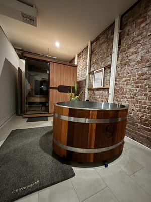 Contrast Therapy: Sauna & Cold Plunge - Contrast therapy, combining sauna and cold plunge, offers numerous potential health benefits, including improved circulation, reduced inflammation, and enhanced mood. It works by alternating between the vasodilating effects of a sauna and the vasoconstricting effects of a cold plunge, creating a "thermal workout" for the cardiovascular system. Contrast Therapy: Sauna & Cold Plunge - Contrast therapy, combining sauna and cold plunge, offers numerous potential health benefits, including improved circulation, reduced inflammation, and enhanced mood. It works by alternating between the vasodilating effects of a sauna and the vasoconstricting effects of a cold plunge, creating a "thermal workout" for the cardiovascular system.